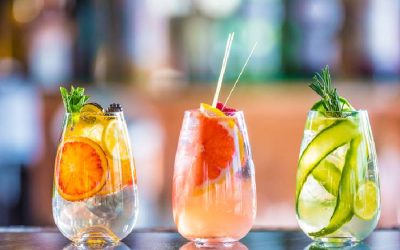Recettes rafraîchissantes : comment utiliser le sirop de fleur de sureau en été ?